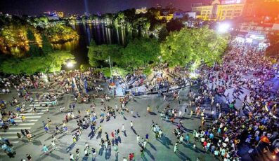 Phố đi bộ tại Hà Nội - điểm vui chơi, giải trí cuối tuần hot nhất thủ đô