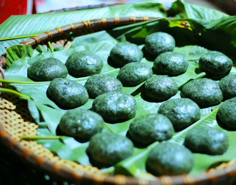 Bánh ngải Lạng Sơn - Món ăn hấp dẫn khiến bao vị khách yêu thích