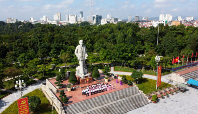 Quảng trường Hồ Chí Minh Nghệ An - Điểm check-in không thể bỏ qua
