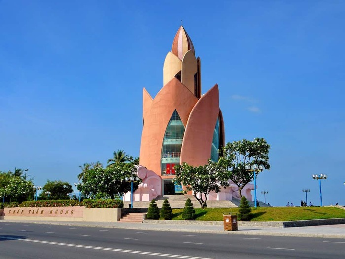 Tháp Trầm Hương - Chiêm ngưỡng búp măng non của thành phố biển Nha Trang