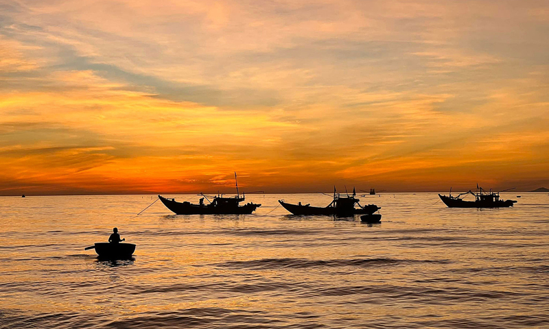 Biển Xuân Thành - Đón ánh hoàng hôn và bình minh lãng mạn