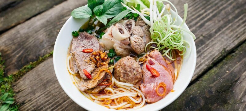 Bún bò Sài Gòn - Tinh hoa ẩm thực Việt nơi Sài thành