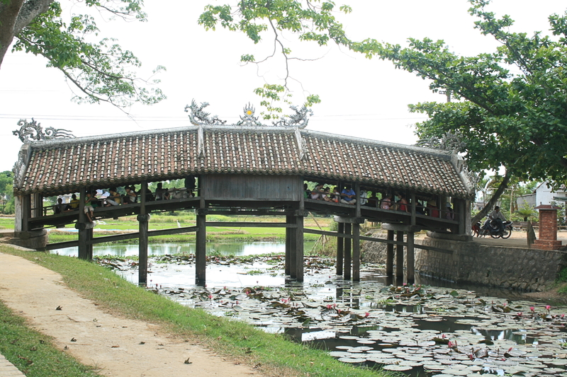Cầu ngói Thanh Toàn - Kiến trúc độc đáo xứ Huế thơ